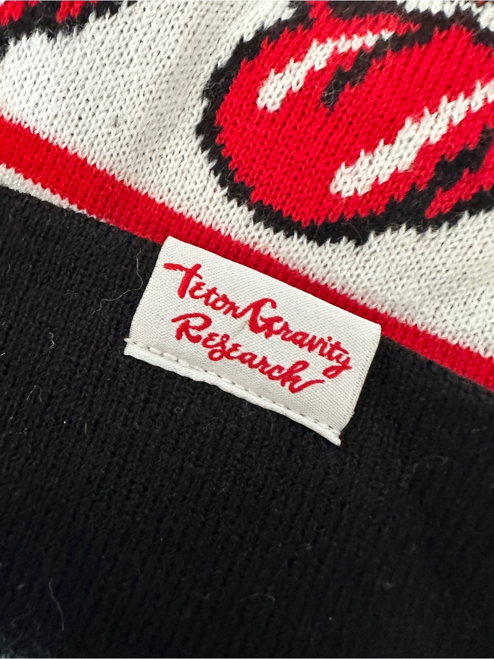 Teton Gravity Research Rolling Stones Beanie Red Black Cream - Picture 4 of 5